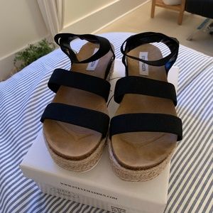 Steve Madden Kimmie Black Sandals // Size 10 (US)